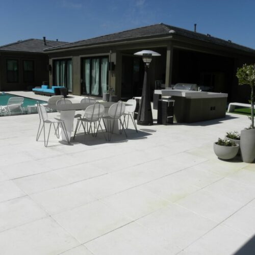 Freska Limestone Paver 24x24 Tumbled 3 White Gray Outdoor Floor Wall Pool Patio Backyard QDIsurfaces