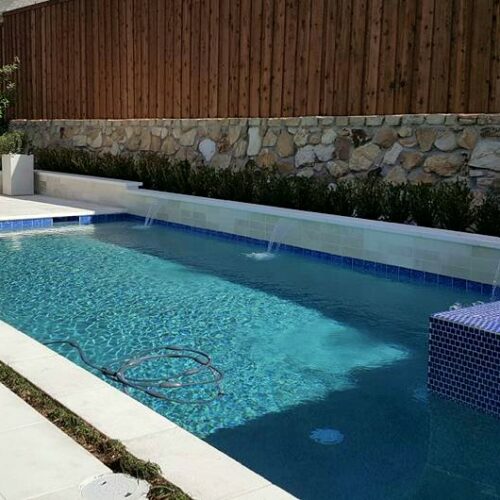 qd surfaces freska 16 24 3cm limestone pavers 12 24 5cm freska tumbled edge pool coping 12 12 honed tiles 4.jpg